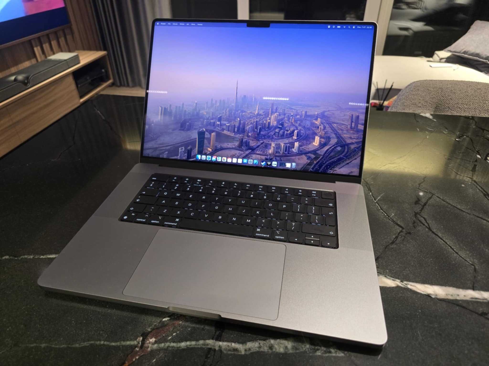 Apple MacBook Pro 16 M2 Pro 16GB RAM / 1TB SSD - 12 cykli ładowania