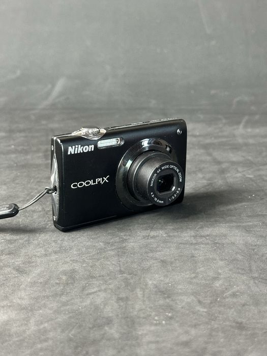 Фотоапарат Nikon Coolpix S3000
