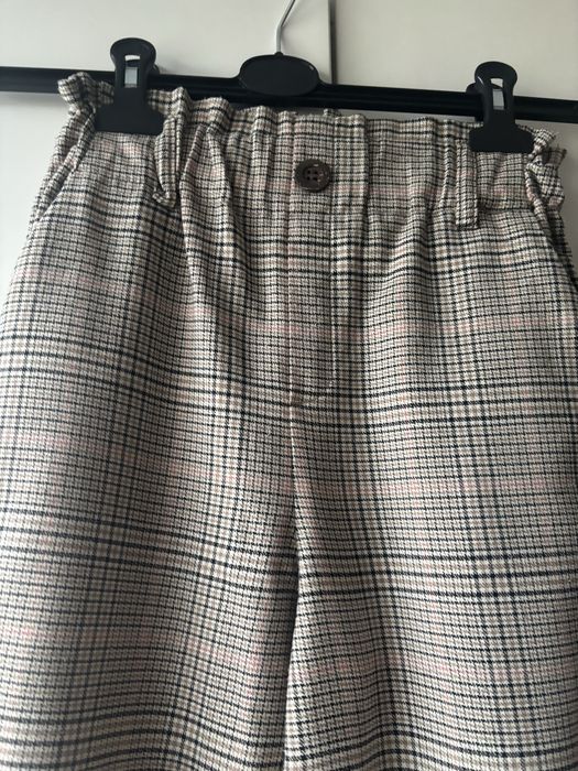 Spodnie dla dziewczynki Reserved r. 146