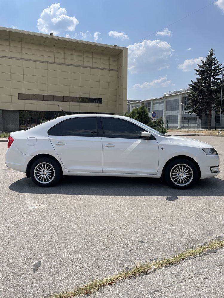 Skoda rapid 2013