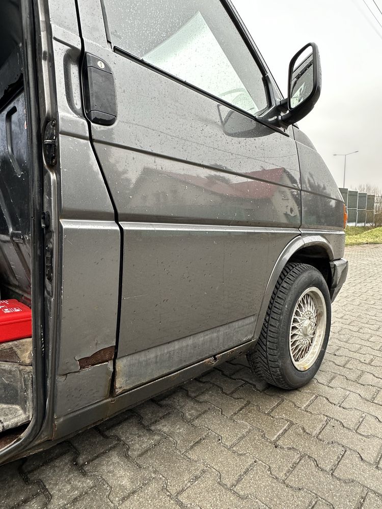 Volkswagen Transporter VW T4 kamper baza camper alu felgi remotec hak