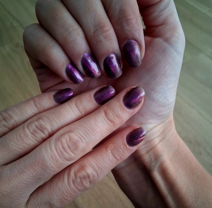 Manicure hybrydowy. Paznokcie hybrydowe