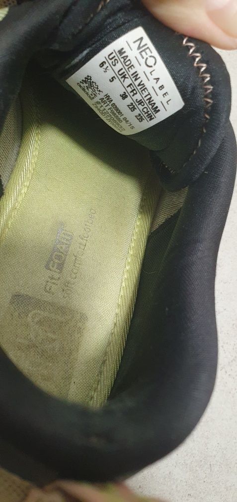 Adidas кросівки жіночі (для бігу)