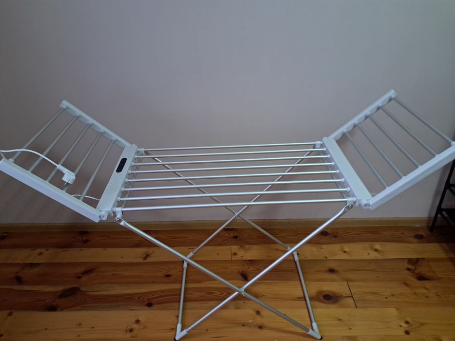 Сушка електрична для одягу та білизни