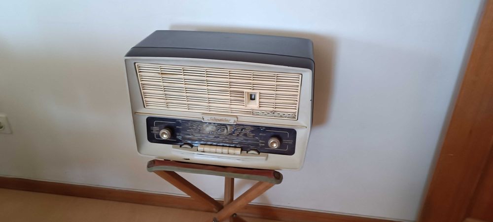 Radio Schneider vintage