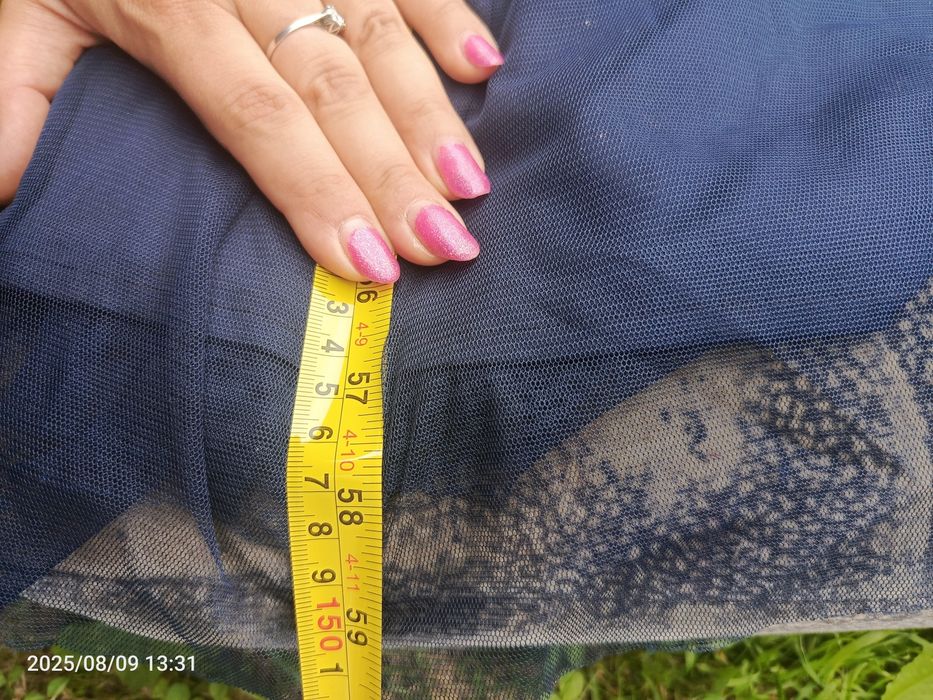 Sukienka cekiny tiul na zamek opadające ramiona