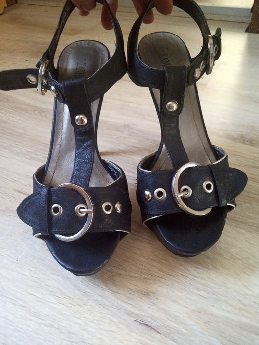 Босоніжки 39 розмір