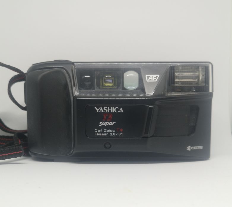Aparat analogowy Yashica T3 Super