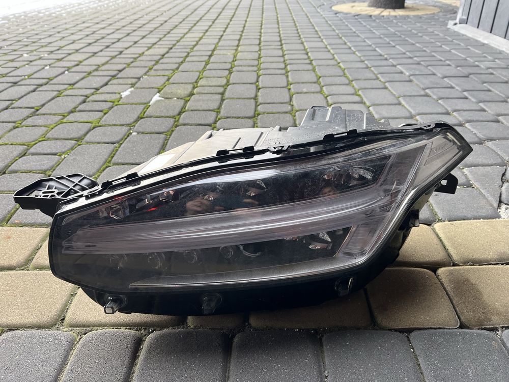 Lampa prawa/lewa Volvo XC90 II T6 2021