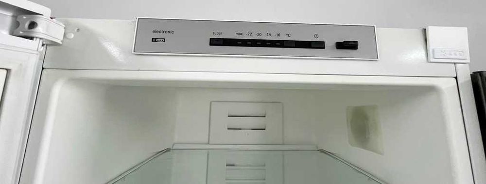 Lodówka Siemens KG36NX10, 185 cm, NoFrost, 303 litry, A+