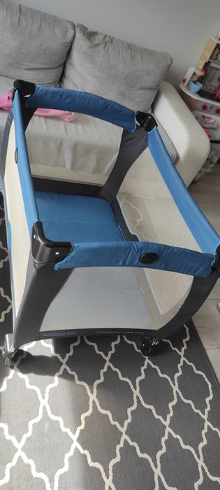 Łóżeczko turystyczne, rozkładane 95cm x 65cm