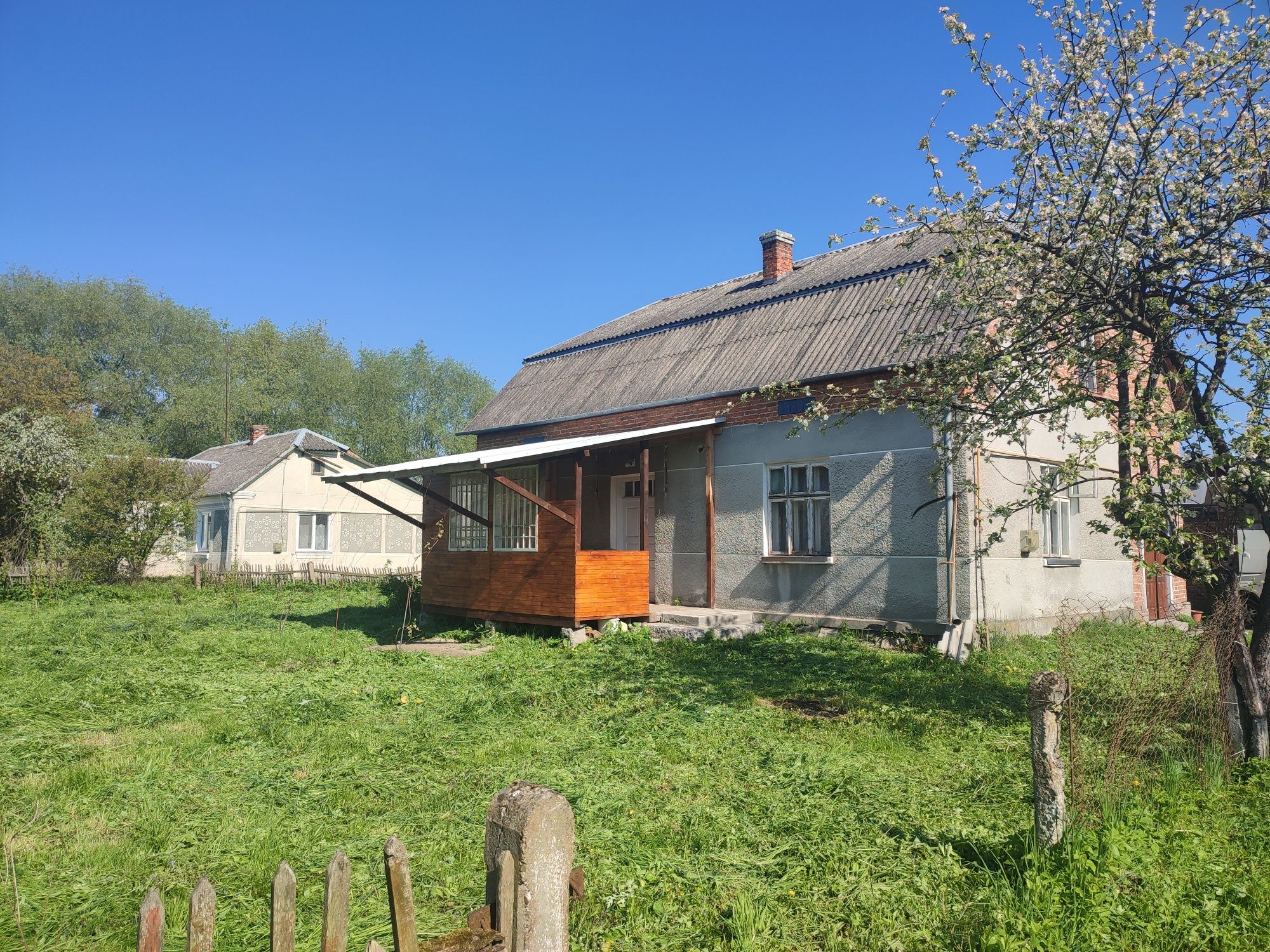 Продаж будинку біля Дністра