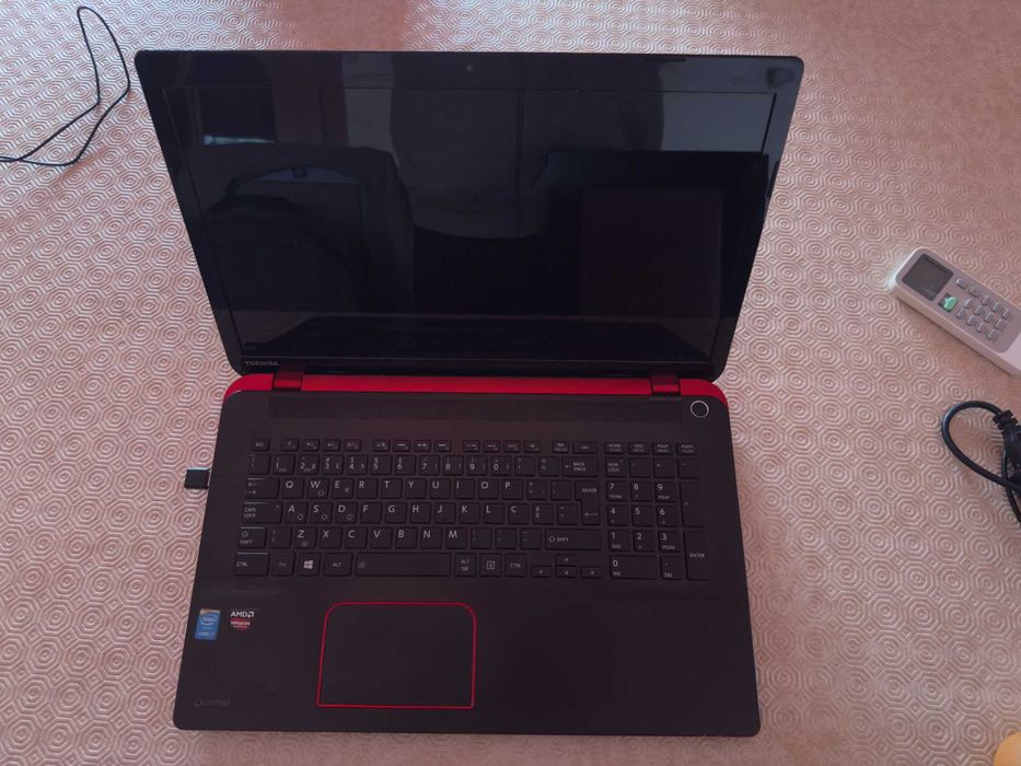 Toshiba Qosmio X70 – i7 / 16GB RAM / Radeon R9 – Muito Bom Estado