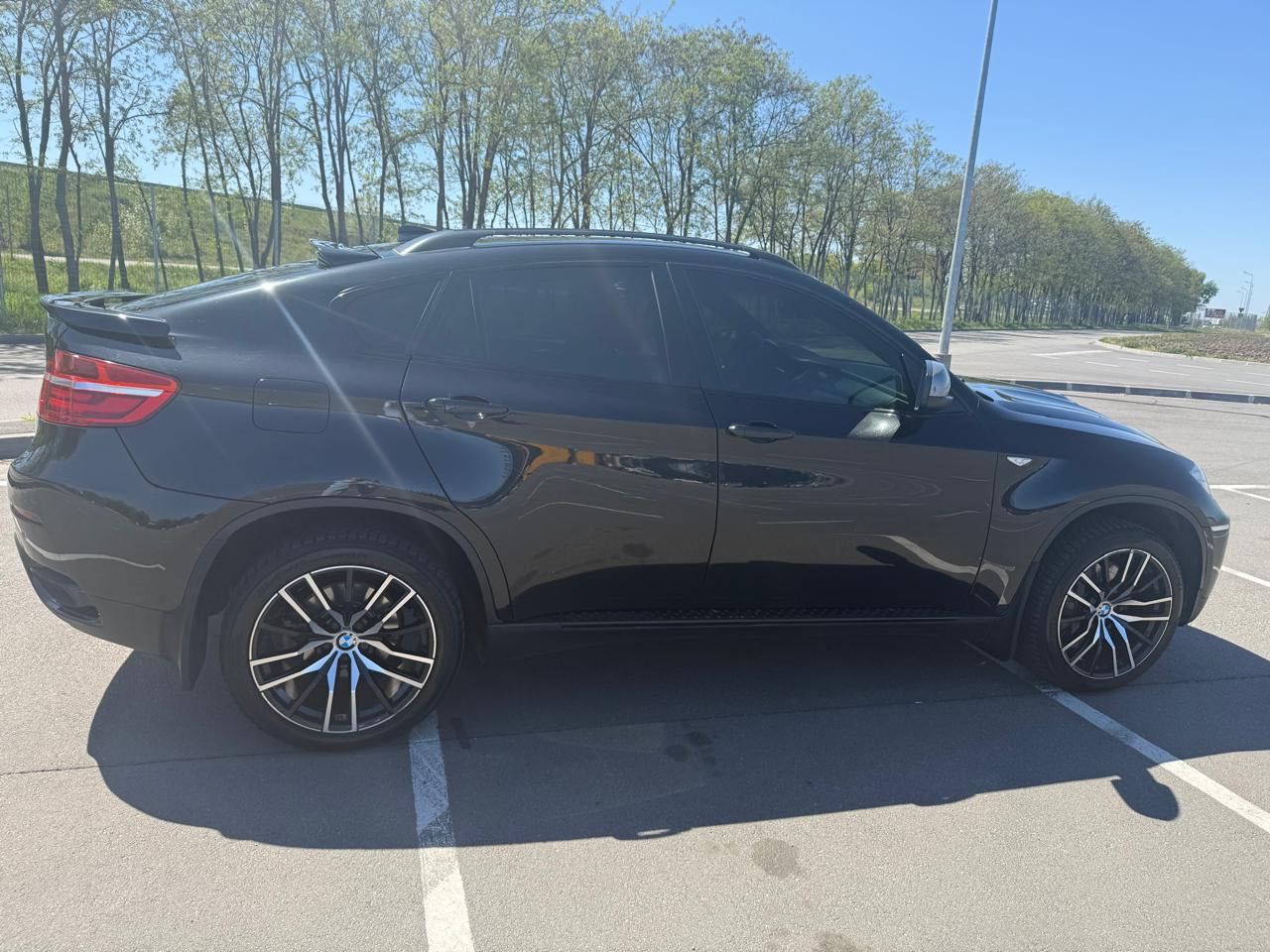 Автомобіль BMW X6M 50d