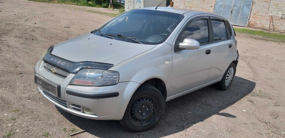 Розбираю Aveo T200 хатжбек