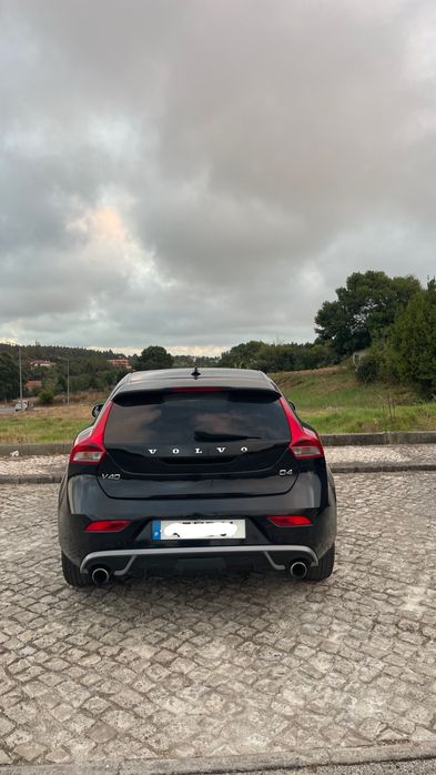 Volvo v40 D4 R-Desing 190cv Biturbo