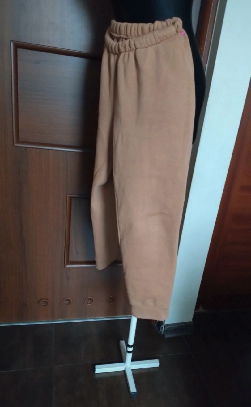 Świetne spodnie dresowe wyprodukowane w Polsce