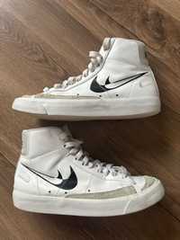 Nike Blazer Mid 77