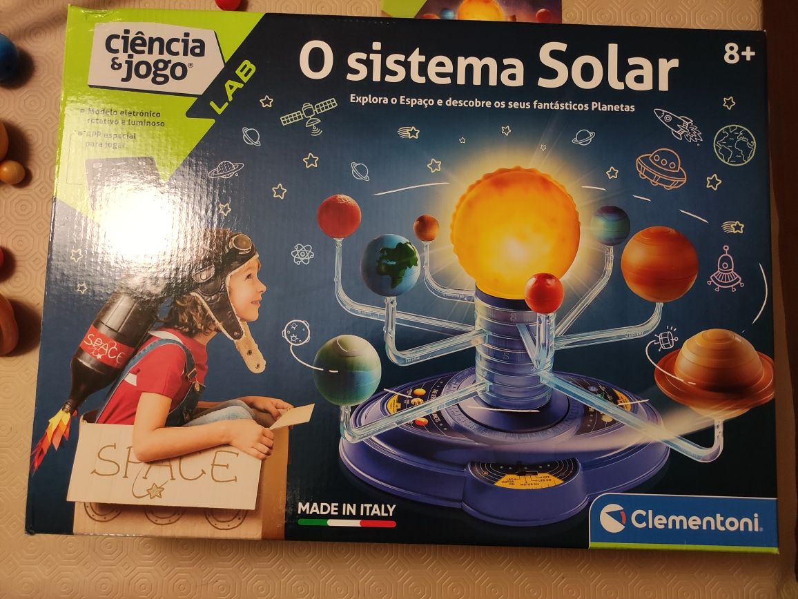 Jogo criança educativo sistema solar clementoni