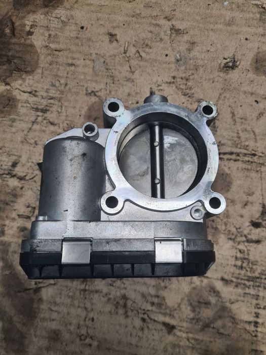 Дросельна дросільна заслонка Mercedes w169 1.5 B a class Мерседес а