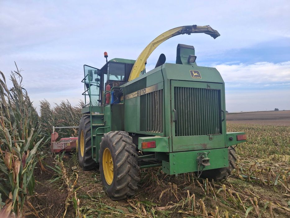 Sieczkarnia do kukurydzy John Deere 6910 4x4