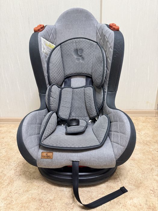 Продам детское автомобильное кресло lorelli