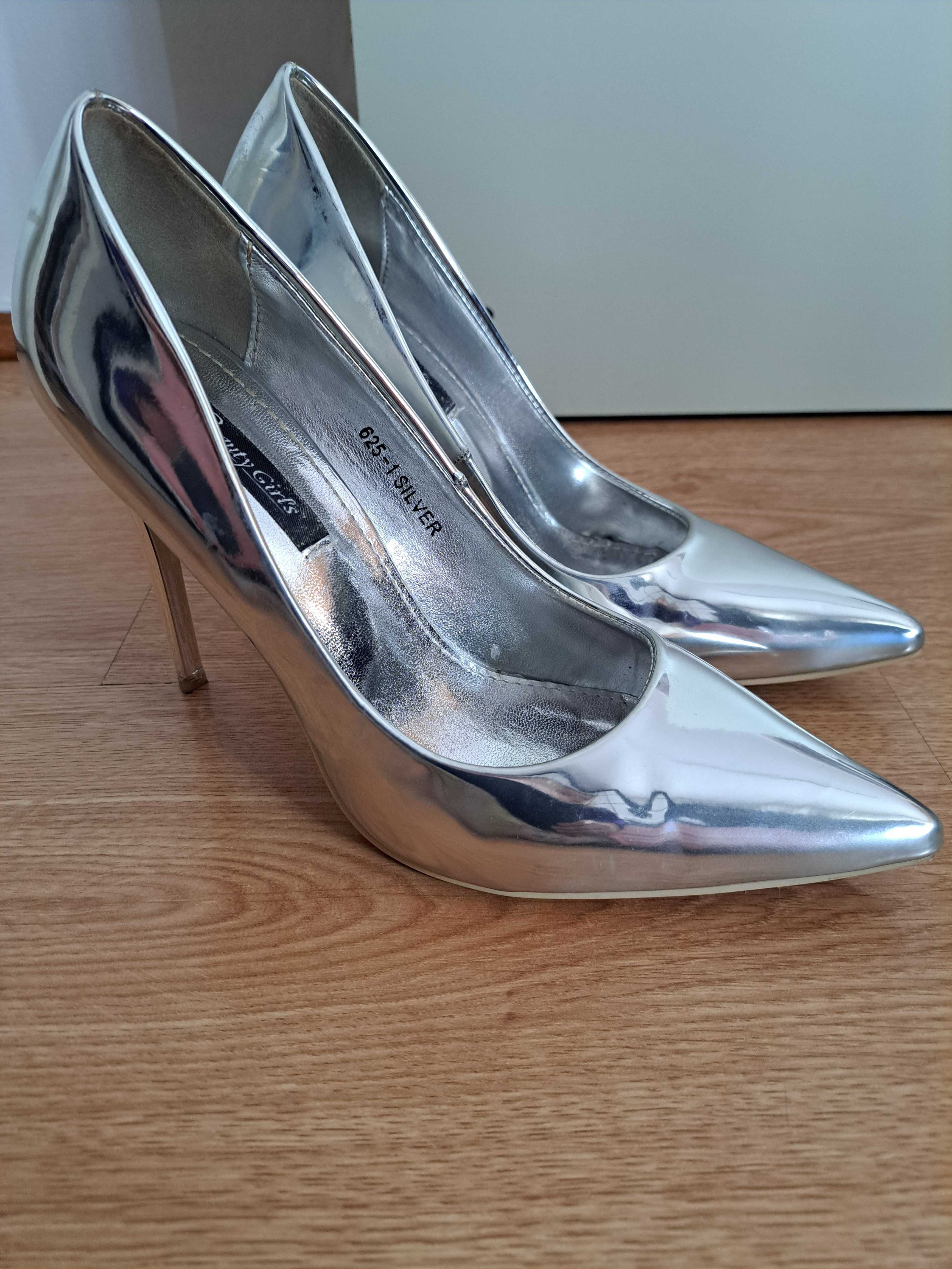 Buty r 37 szpilka