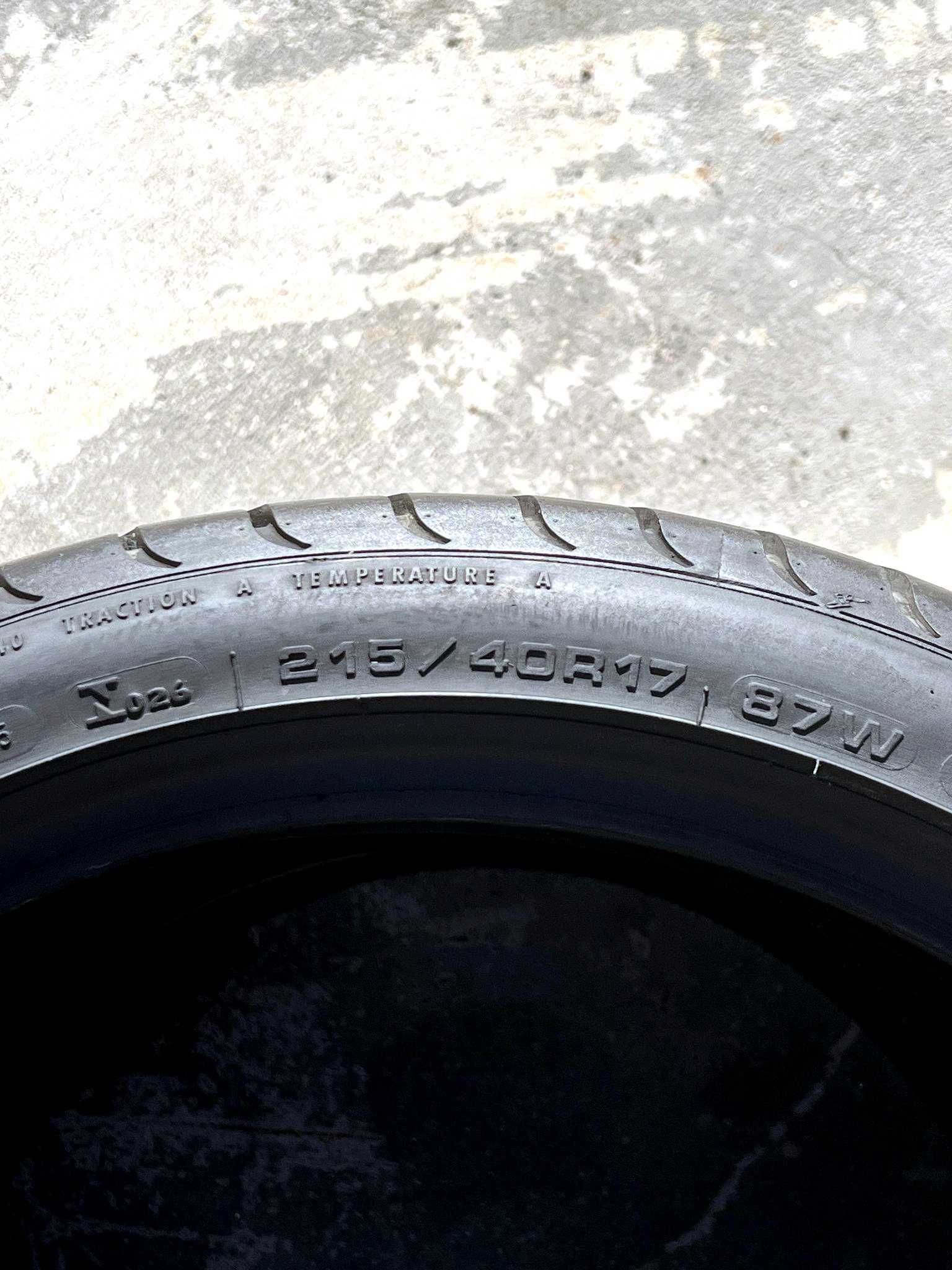 Pneus Goodyear EfficientGrip - 215/40/17 - Como Novos
