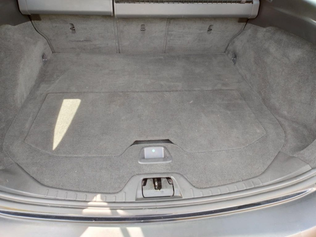 Volvo V60 D5 215PS