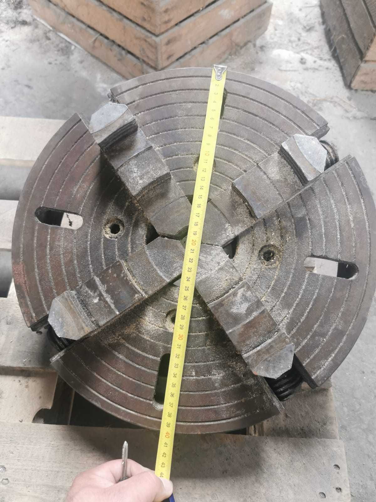 Uchwyt tokarski fi 400 4 szczekowy