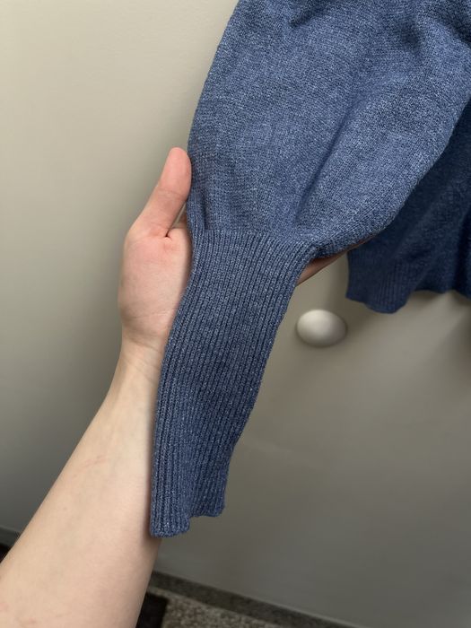 Niebieski wiskozowy sweter z półgolfem