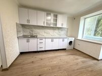 Продам 1 кімнатну квартиру.
