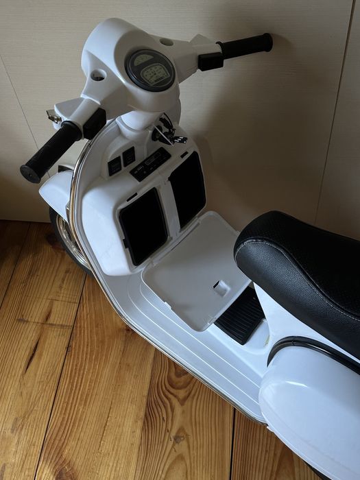 Дитячий мотоцикл Vespa (оригінальний)