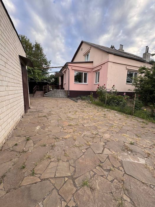 Продам 2х этажний дом в Подгороднем