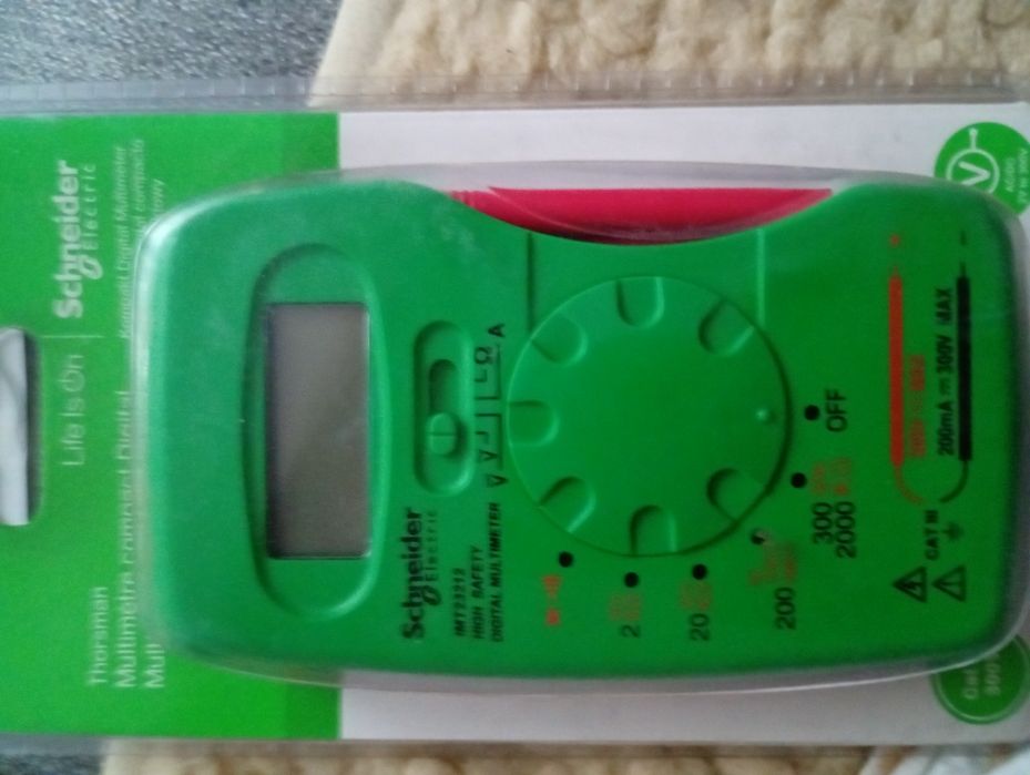 Multimetr kompaktowy Schneider