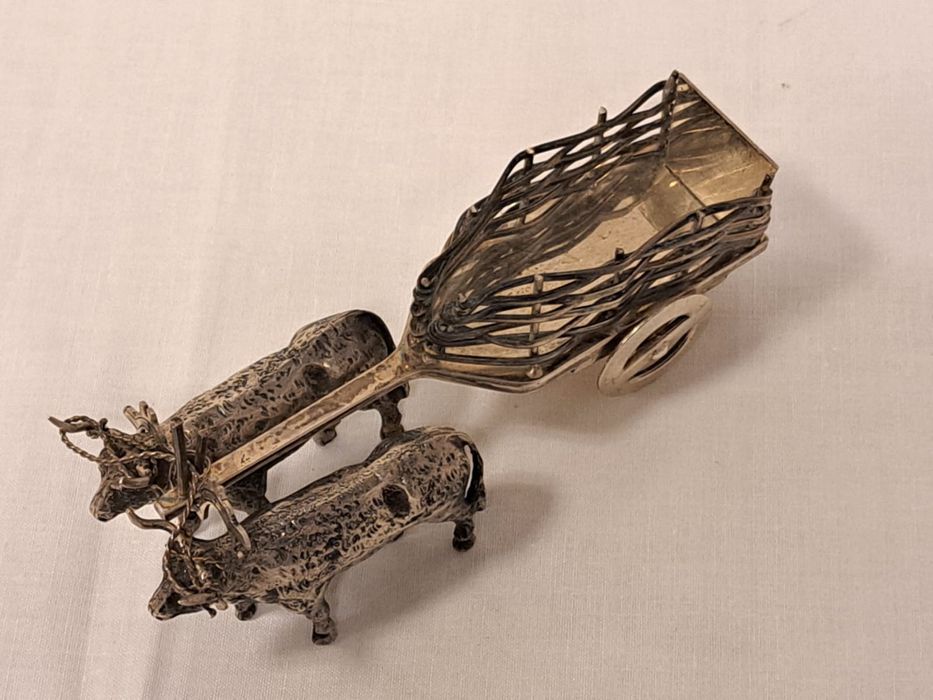 Carro de bois prateado