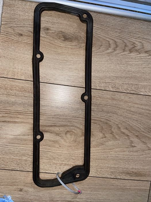 Продам прокладку клапаной крышки таврии