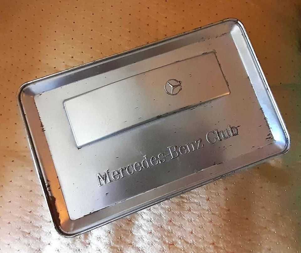 Caixa metalica Mercedes-Benz Club, produto oficial da marca