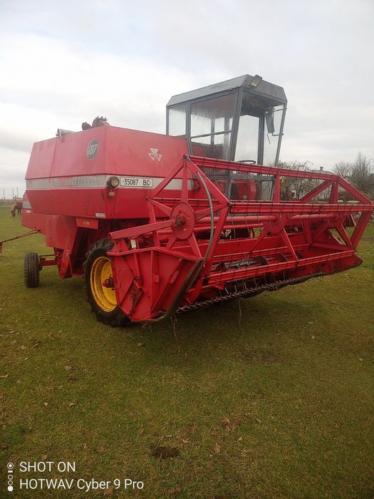 Продаю комбайн Мейсей фергюсон 187