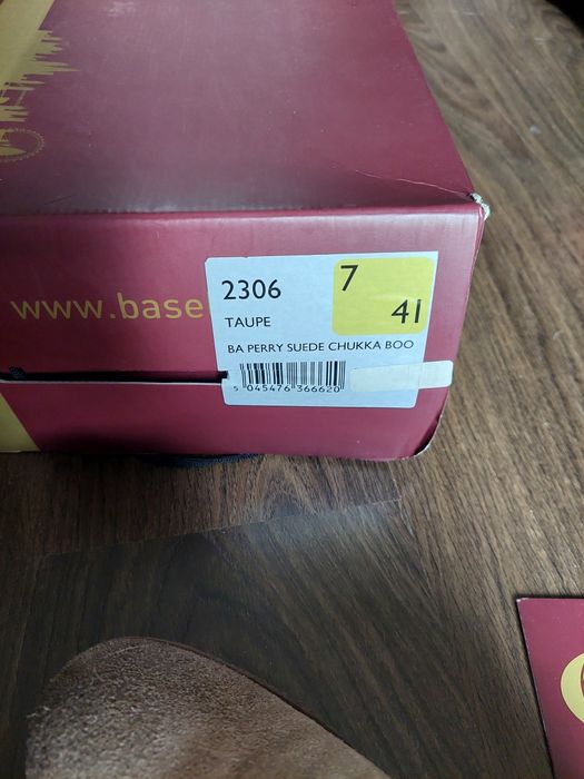 Botas camurça Base London