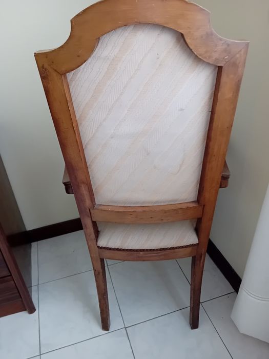 Cadeira antiga / clássica