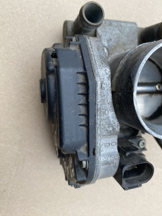 Audi a4b5 a6c5 Passat b5 przepustnica 058.133.063H