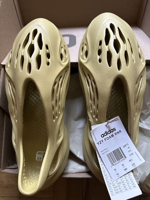 Yeezy foam runner sulfur novos na caixa