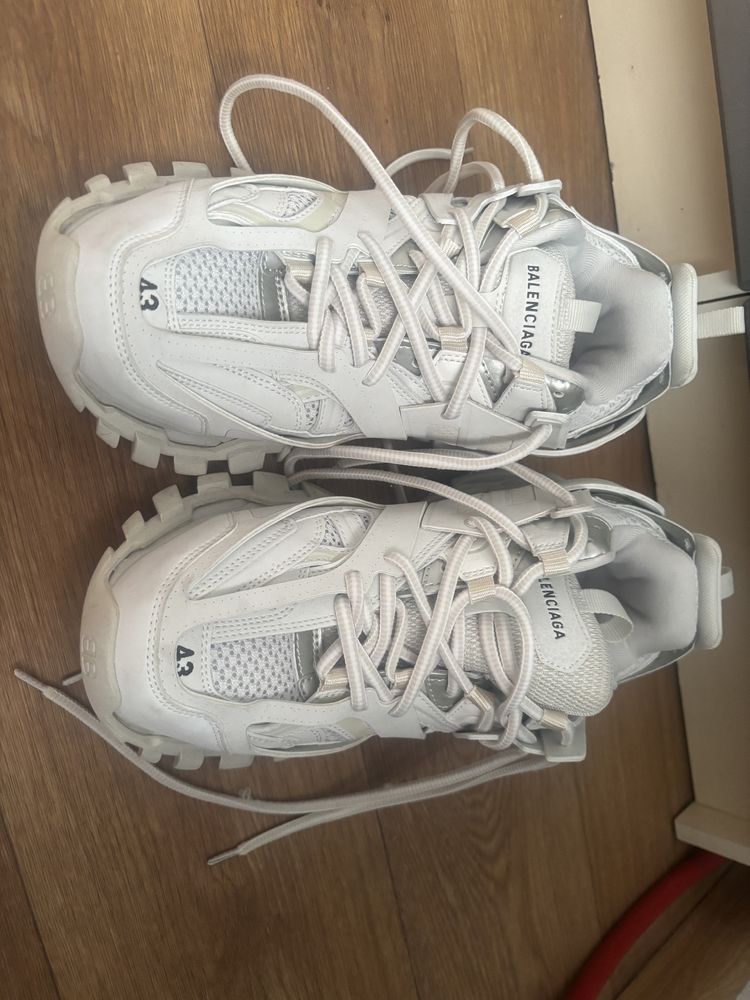 Balenciaga Track 3.0 LED Білого кольору
