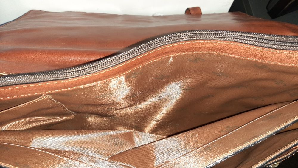 Mala executivo nova em pele genuína