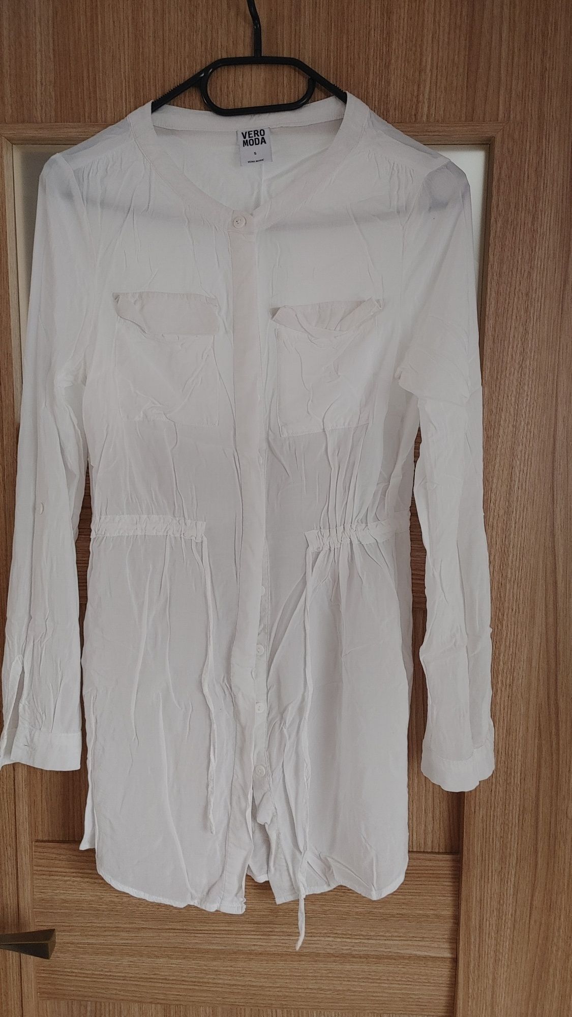 Biała przedłużana koszula damska