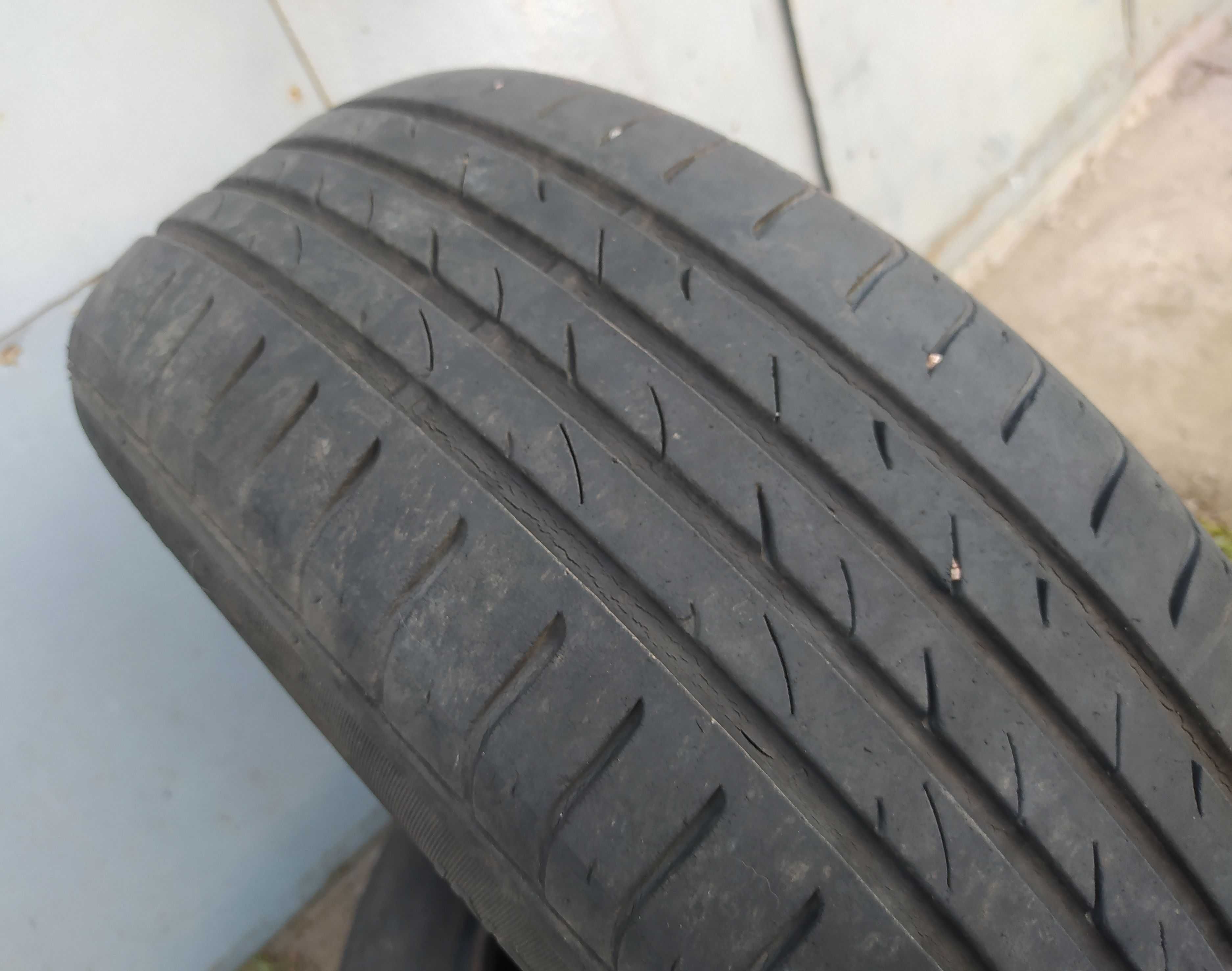 Резина / шины / покрышки летние 205/60 R15