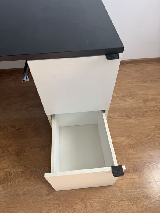 Biurko, łóżko, półka Young Users VOX