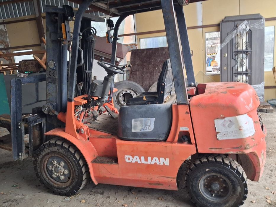 Погрузчик Dalian 3тонни