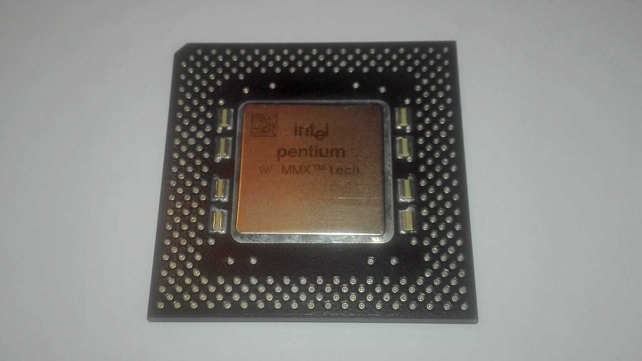 Intel Pentium MMX 200 MHz SL27J CPU Procesor Socket 7 Retro PC